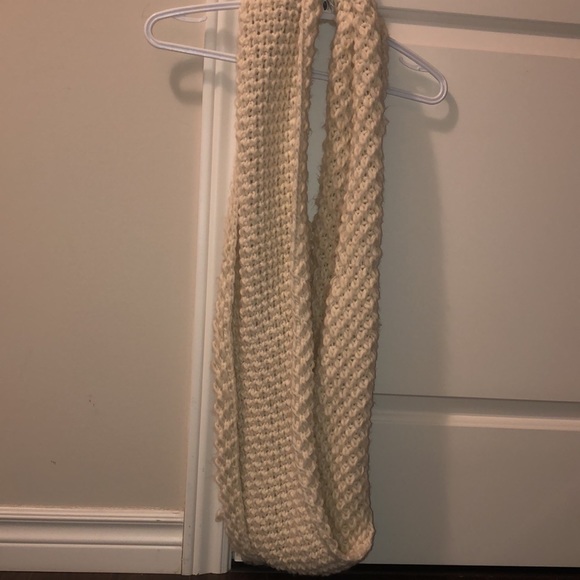 Infinity scarf - Picture 2 of 2